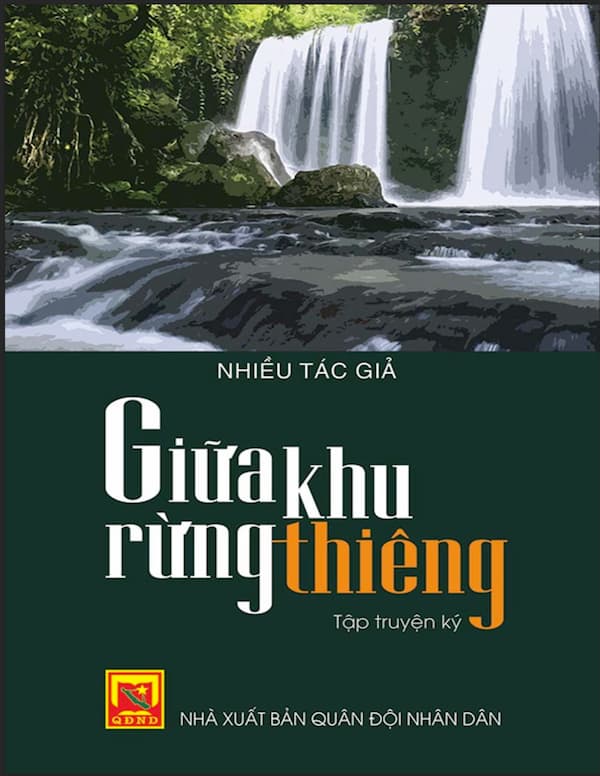 Giữa Khu Rừng Thiêng